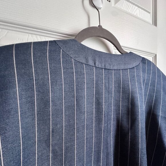 Women's Sz 6 Tommy Hilfiger Gray Pinstripe Open Front Cropped Collarless Blazer - Picture 5 of 10